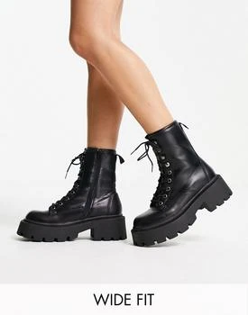 推荐Truffle Collection Wide Fit square toe chunky lace up boots in black商品