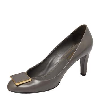 lv高帮鞋, [二手商品] Louis Vuitton | Louis Vuitton Grey Leather Logo Embellished Pumps Size 38商品图片 3.8折