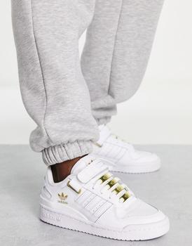 推荐adidas Originals Forum Low trainers in white with gold details商品