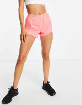 商品Puma | Puma Running Favourite woven 3 inch shorts in pink,商家ASOS,价格¥132图片