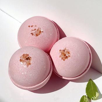 商品Cherry Blossom and Himalayan Salt Bath Bomb 4 BATH BOMBS,商家Verishop,价格¥70图片