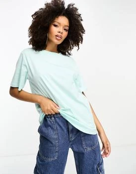 推荐Nike mini swoosh boyfriend t-shirt in jade ice blue商品