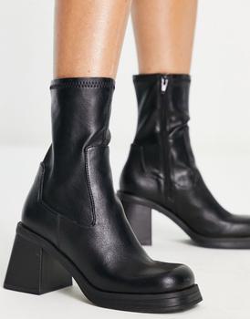 推荐ASOS DESIGN Reversed mid-heel sock boots in black商品
