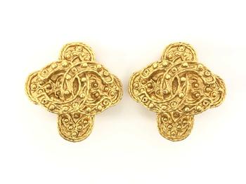 [二手商品] Chanel | Chanel Gold-tone Metal CC Arabesque Logo Cross Shape Clip-on Earrings商品图片,