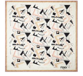 芬迪围巾是什么牌子, Fendi | 时装秀围巾商品图片 