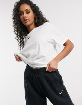 推荐Nike central swoosh oversized boyfriend t-shirt in white商品