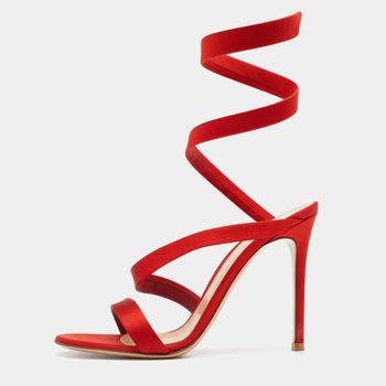 商品[二手商品] Gianvito Rossi | Gianvito Rossi Red Satin Opera Twirl Ankle Wrap Sandals Size 38.5,商家The Luxury Closet,价格¥3020图片