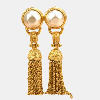 [二手商品] Chanel | Chanel Vintage 1994 Gold Plated Pearl Fringe Tassel Dangle Clip On Earrings商品图片,