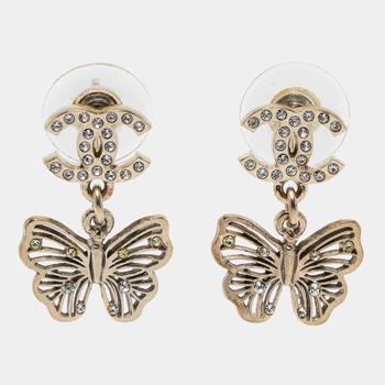 推荐Chanel Pale Gold Tone Crystal CC Butterfly Drop Earrings商品