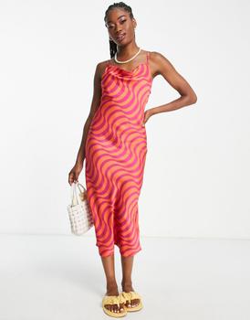 商品New Look cowl neck slip dress in pink swirl print图片