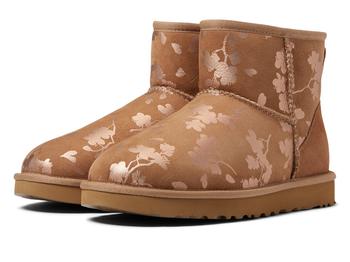 商品UGG | 女款雪地靴,商家Zappos,价格¥927图片