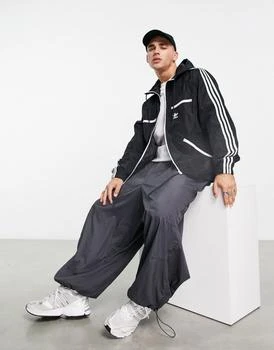 推荐adidas Originals Adicolor hooded track jacket in black商品