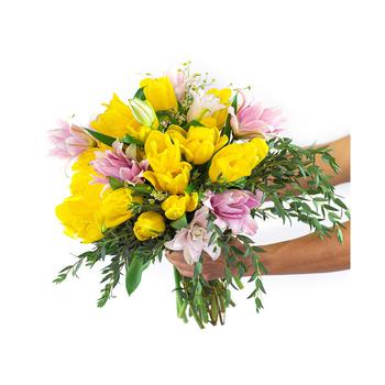 商品BloomsyBox | Garden of Luxe Fresh Flower Bouquet,商家Macy's,价格¥884图片