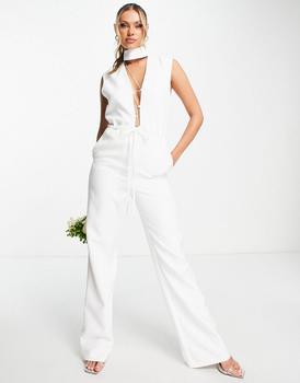 推荐AQAQ Bridal open back strap detail jumpsuit in white商品