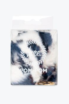 商品HYPE ACCESSORIES | HYPE SNOW LEOPARD HEART POM POM,商家JustHype,价格¥45图片