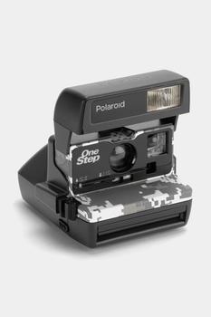 商品Polaroid | Polaroid Digital Camo Vintage 600 Instant Camera Refurbished by Retrospekt,商家Urban Outfitters,价格¥1210图片