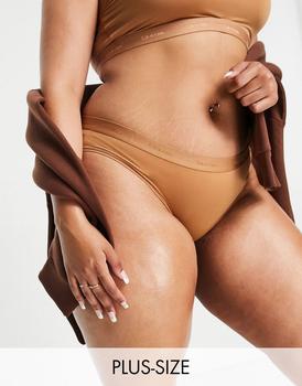 美国ck内裤女, Calvin Klein | Calvin Klein Plus Size Form To Body bikini style brief with tonal logo in sandalwood商品图片 