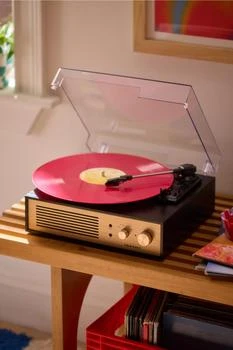 Crosley | Crosley Miles Record Player,商家Urban Outfitters,价格¥878