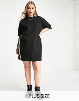 ck卫衣多少钱, Calvin Klein | Calvin Klein Plus repeat logo t-shirt dress in black商品图片 