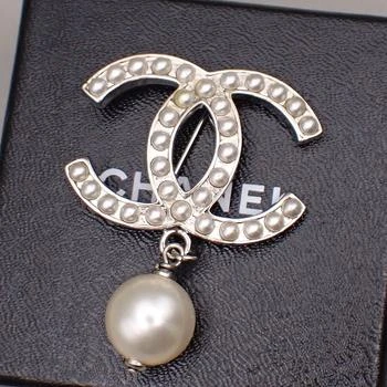 [二手商品] Chanel | Cc Drop Brooch Metal And Faux Pearls _Plated Brooch Jewelry (Pre-Owned),商家Premium Outlets,价格¥7455