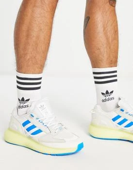 推荐adidas Originals ZX 5K Boost in off white and blue商品