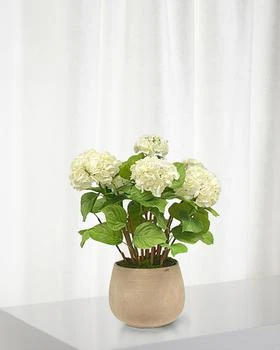 Winward Home | Faux Hydrangeas in Planter,商家Neiman Marcus,价格¥5396