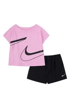 NIKE | Kids' Swoosh Graphic T-Shirt & Skort Set,商家Nordstrom Rack,价格¥162