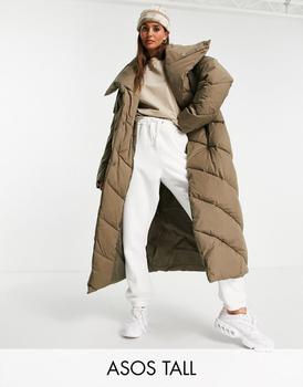 推荐ASOS DESIGN Tall waterfall quilted maxi puffer coat in brown商品