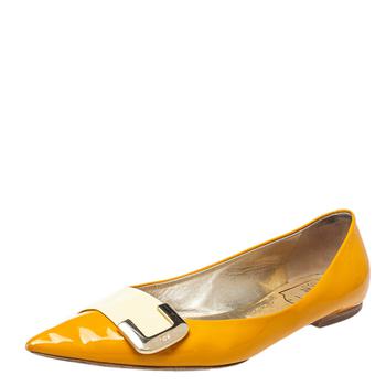 商品Roger Vivier Yellow/Cream Patent Leather Ballet Flats Size 39,商家The Luxury Closet,价格¥767图片