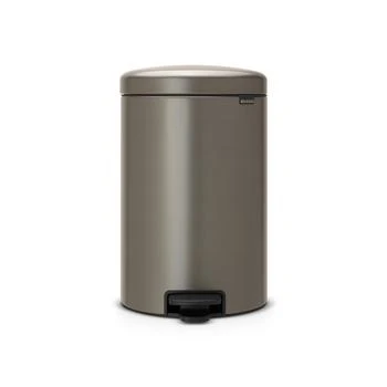Brabantia | New Icon Step on Trash Can, 5.3 Gallon, 20 Liter,商家Macy's,价格¥936