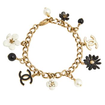 商品Chanel Gold Tone Enamel Daisy & Faux Pearl Charm Bracelet图片