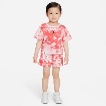推荐Girls' Infant Jordan Essentials Smoke Dye T-Shirt and Shorts Set商品