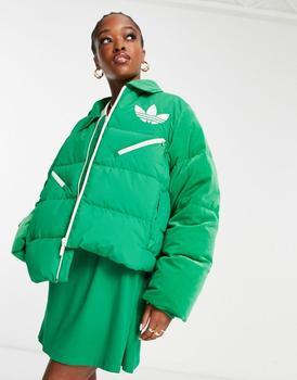 商品Adidas | adidas Originals 'adicolor 70s' velvet puffer jacket in green,商家ASOS,价格¥888图片