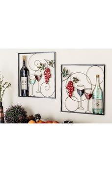 商品Traditional Framed Wine Bottle & Glasses Iron Wall Decor - Set of 2,商家Nordstrom Rack,价格¥701图片