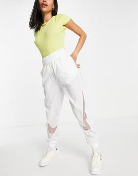 推荐Nike Air Max Day woven bottoms in white with inverted swoosh logo商品