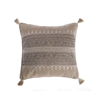 Levtex | Trevino Embroidered Burlap Decorative Pillow, 20" x 20",商家Macy's,价格¥236