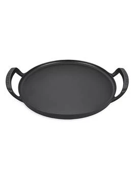 Le Creuset | Alpine Enameled 15" Cast Iron Round Pizza Pan,商家Saks Fifth Avenue,价格¥1501