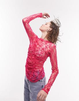 Topshop | Topshop lace long sleeve ruched channel top in fuchsia商品图片,
