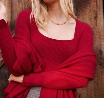 推荐Cashmere Square Neck Sweater In True Red商品