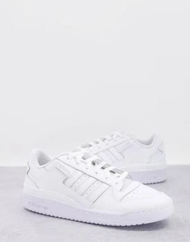 推荐adidas Originals Forum low trainers in triple white商品