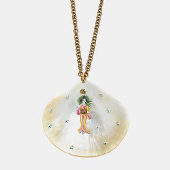 商品Gucci Aged Gold Tone Mother of Pearl Shell Geisha Pendant Necklace图片
