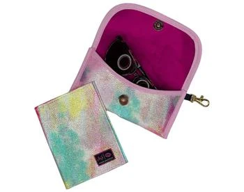 Makeup Junkie | Mermaid Shimmer Sunglass Case And Passport Holder In Mermaid Shimmer Pink,商家Premium Outlets,价格¥400