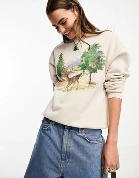 推荐Cotton:On sweatshirt in stone with vintage woodland graphic商品