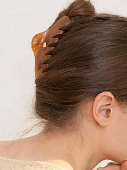 商品FANTASTIC PLANET | Brown marble hair clip_2colors,商家W Concept,价格¥473图片