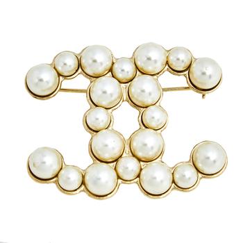 商品Chanel Gold Tone Pearl CC Pin Brooch图片