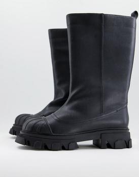 商品Public Desire Man ajax toe cap rain boots in black,商家ASOS,价格¥171图片