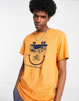 The North Face | The North Face 1966 Smiley Face t-shirt in orange Exclusive at ASOS商品图片,
