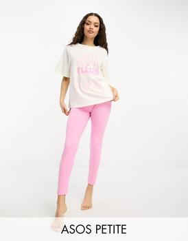 ASOS | ASOS DESIGN Petite exclusive flower placement oversized tee & legging pyjama set in cream & pink商品图片,独家减免邮费