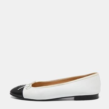香奈儿鞋, [二手商品] Chanel | Chanel  White/Black Leather  CC Cap toe Ballet Flats Size 41商品图片 9.3折