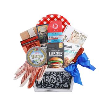 商品Alder Creek Gift Baskets | Summertime BBQ Gift Basket,商家Macy's,价格¥922图片
